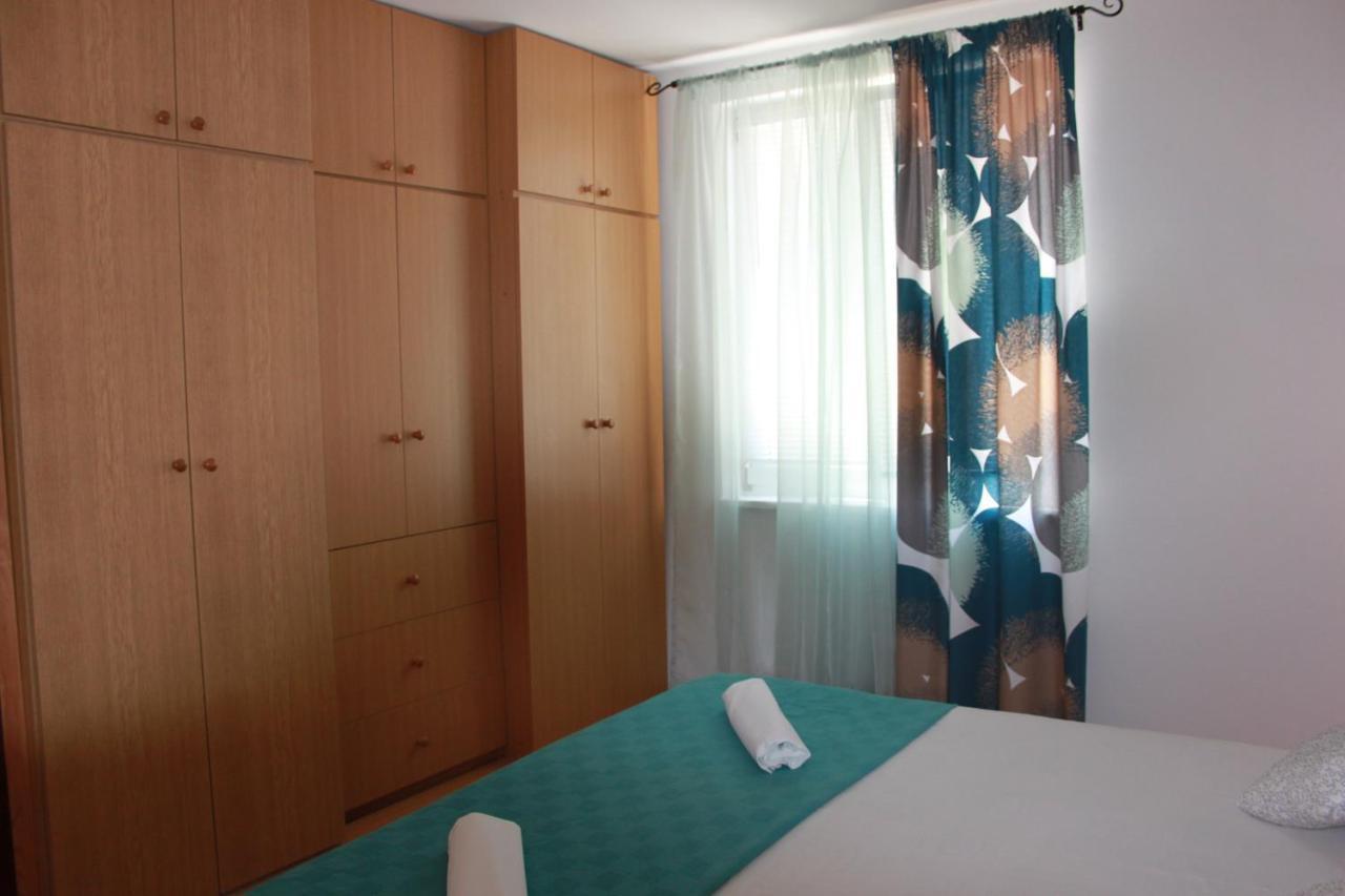 Apartmani Dienes Novi Vinodolski Exteriör bild